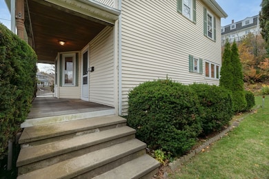 8 Hancock St, Melrose, MA 02176 - photo 3