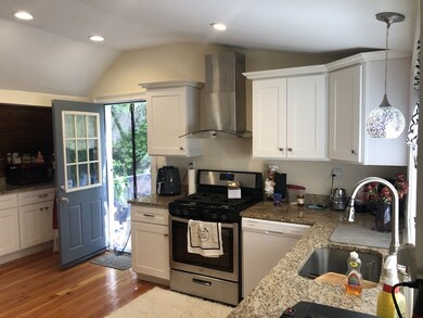 318 Union St unit 2, Randolph, MA 02368 - photo 5