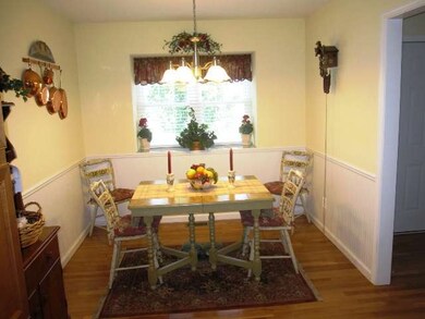 4612 N Weaverridge Blvd, Peoria, IL 61615 - photo 7