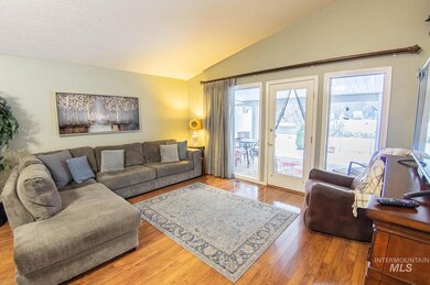 220 S Valley Dr, Nampa, ID 83686 - photo 3