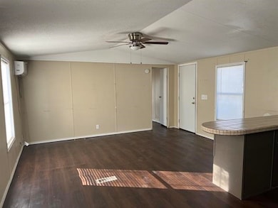 907 E De la Rosa St, Del Rio, TX 78840 - photo 3