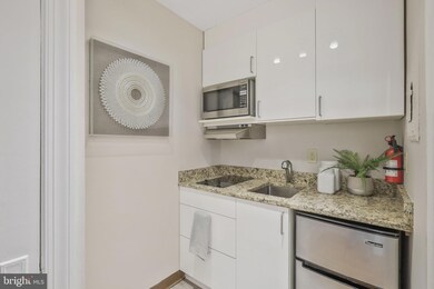 Schuyler Arms unit 509, Washington, DC 20009 - photo 5