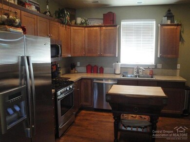 1369 SW Rimrock Way, Redmond, OR 97756 - photo 7