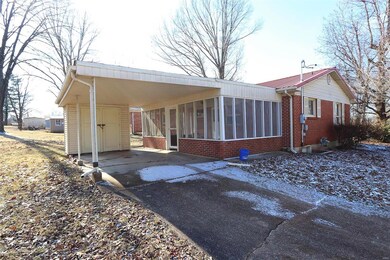 808 Taylor Ave, Farmington, MO 63640 - photo 2