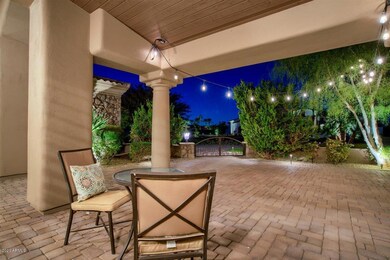 06-Front Courtyard