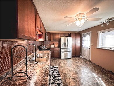 760 Penn Ave, Midland, PA 15059 - photo 7