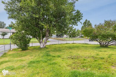 2300 Kently Ct Anchorage AK-large-018-18