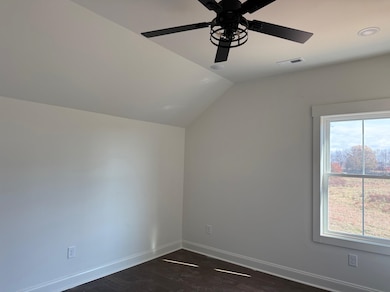 170 Belvedere Cir, Savannah, TN 38372 - photo 5