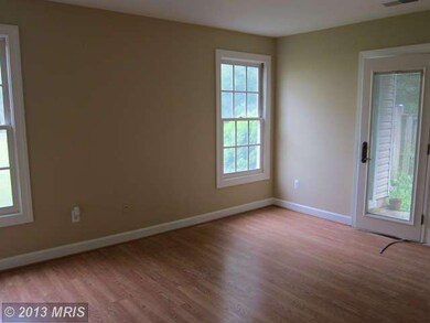 8111 Lacy Dr unit 102, Manassas, VA 20109 - photo 6