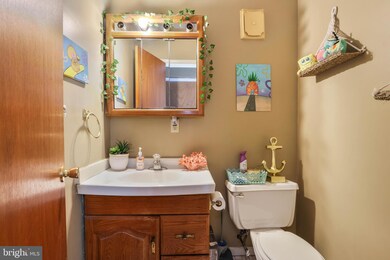 703 S Armour St, Allentown, PA 18103 - photo 6