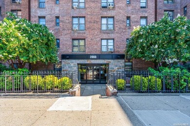 2860 Bailey Ave unit 4F, Bronx, NY 10463 - photo 2