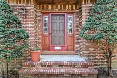 003_Entrance