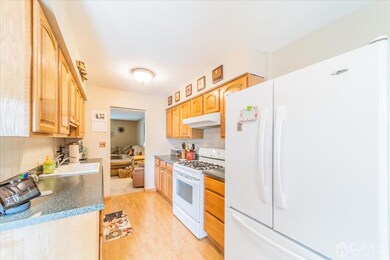 8 Lincoln Ln unit E, Dayton, NJ 08810 - photo 6