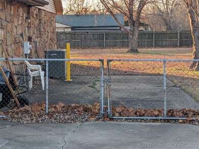 9718 S 235th East Ave, Broken Arrow, OK 74014 - photo 2