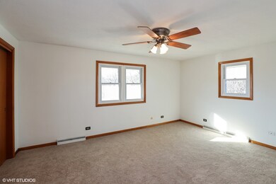 701 Carney St, Waukegan, IL 60085 - photo 6