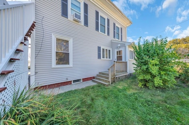 24 Taylor St unit 1, Gloucester, MA 01930 - photo 3