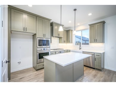 10062 SE Hornaday Ave unit 368, Happy Valley, OR 97086 - photo 3