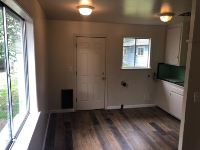 2250 Home Ave, Klamath Falls, OR 97601 - photo 5