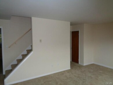 5671 Greens Dr, Allentown, PA 18106 - photo 3