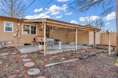 3769 SE Truman Ave, Topeka, KS 66609 - photo 7