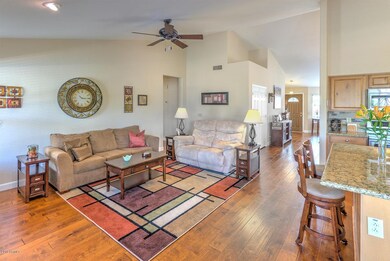 4220 E Rancho Tierra Dr Cave-large-011-2