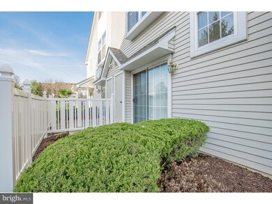 301 Oliphant Ln, Mount Laurel, NJ 08054 - photo 5