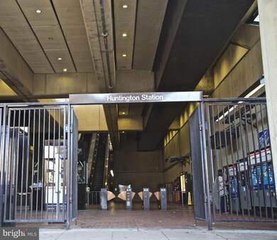 2812 Jefferson Dr, Alexandria, VA 22303 - photo 7