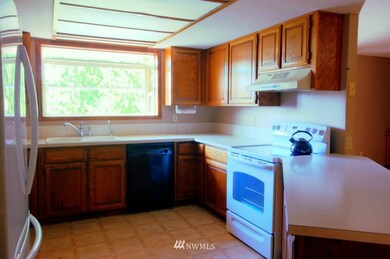 unlisted-address, Longview, WA 98632 - photo 7