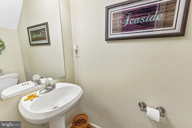 8162 Woodland Ln, Chesapeake Beach, MD 20732 - photo 4