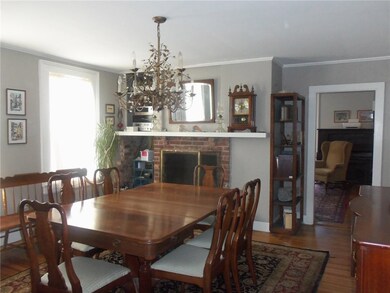 17 Bedlow Ave, Newport, RI 02840 - photo 5