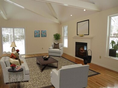 19 Heather Ln, North Falmouth, MA 02556 - photo 2