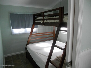 West Bayview 124 006