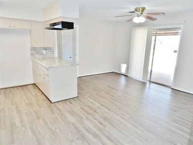 10315 Southport Dr, Houston, TX 77089 - photo 4