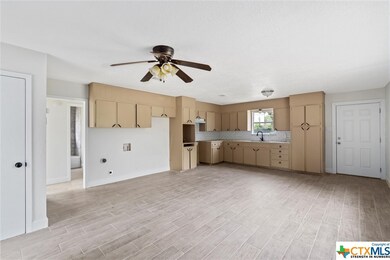 144 Wolf Rd, Copperas Cove, TX 76522 - photo 6