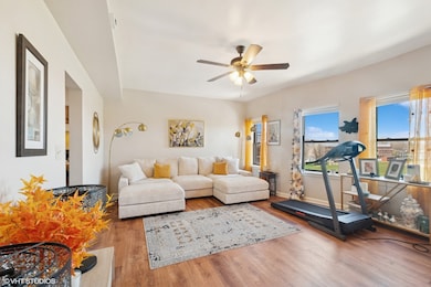 1521 E 65th St, Chicago, IL 60637 - photo 2