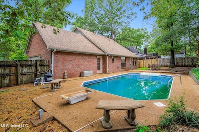 30-30-2627691mi-4040 Windermere Dr