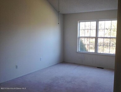 19 Madison Ct, Tinton Falls, NJ 07712 - photo 5