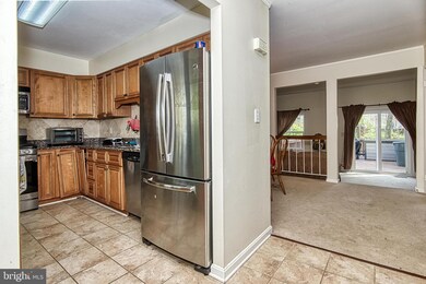 3058 Hickory Grove Ct, Fairfax, VA 22031 - photo 2