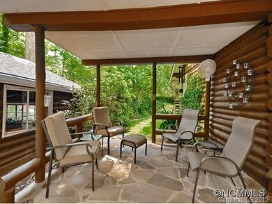Flagstone Stone Patio Entry