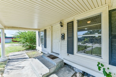 424 S Broadway St, La Porte, TX 77571 - photo 2