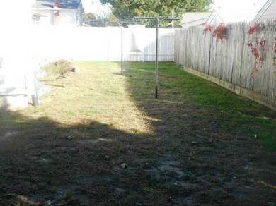 12 Wardlaw Ct, Providence, RI 02908 - photo 6