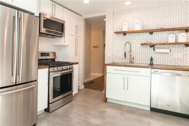 3121 SW 30th St, Des Moines, IA 50321 - photo 3