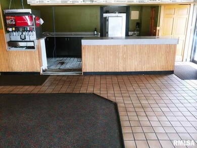 1414 W Locust St, Davenport, IA 52804 - photo 2