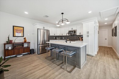 1008 Walton St, Houston, TX 77009 - photo 3