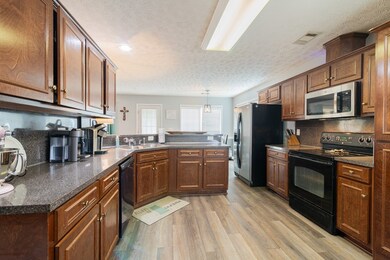 8017 Silverado Dr, Columbus, GA 31909 - photo 4