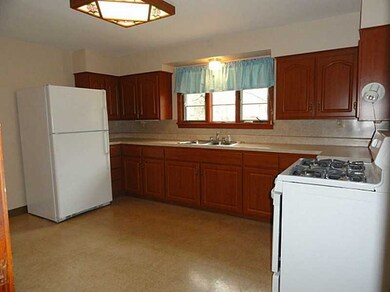 3019 Caughey Rd, Erie, PA 16506 - photo 2