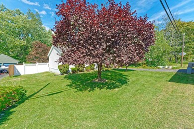 67 Oil Mill Hill Rd, Troy, NY 12182 - photo 3