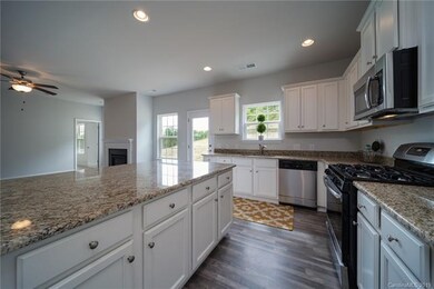 107 Fleming Dr unit 33, Statesville, NC 28677 - photo 6