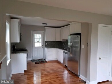5507 Hamilton St, Hyattsville, MD 20781 - photo 2