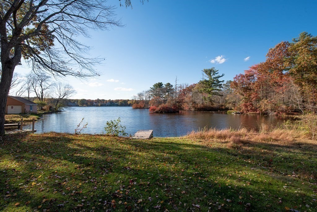 5 Lakeshore Dr, Bellingham, MA 02019 - photo 4